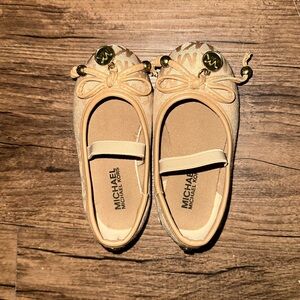 NWOT Michael KORS Baby Toddler Girl size 6 Slip on Dress Shoes
